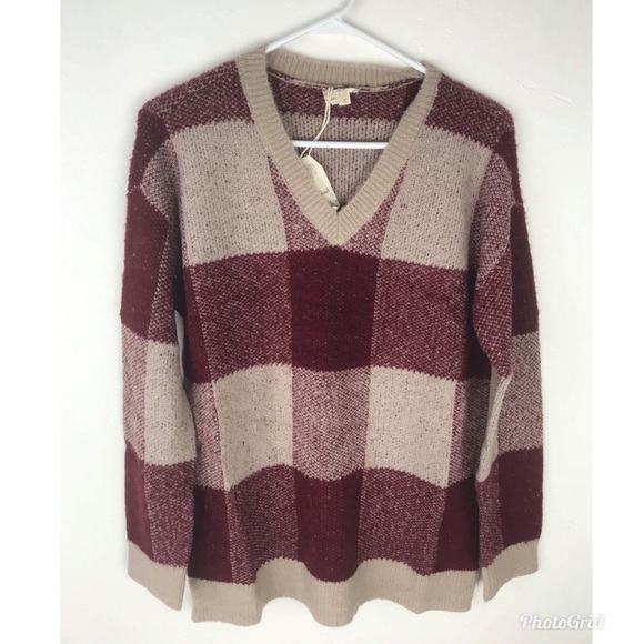 NWT Hem & Thread Plaid V Neck Sweater - Picture 2 of 2